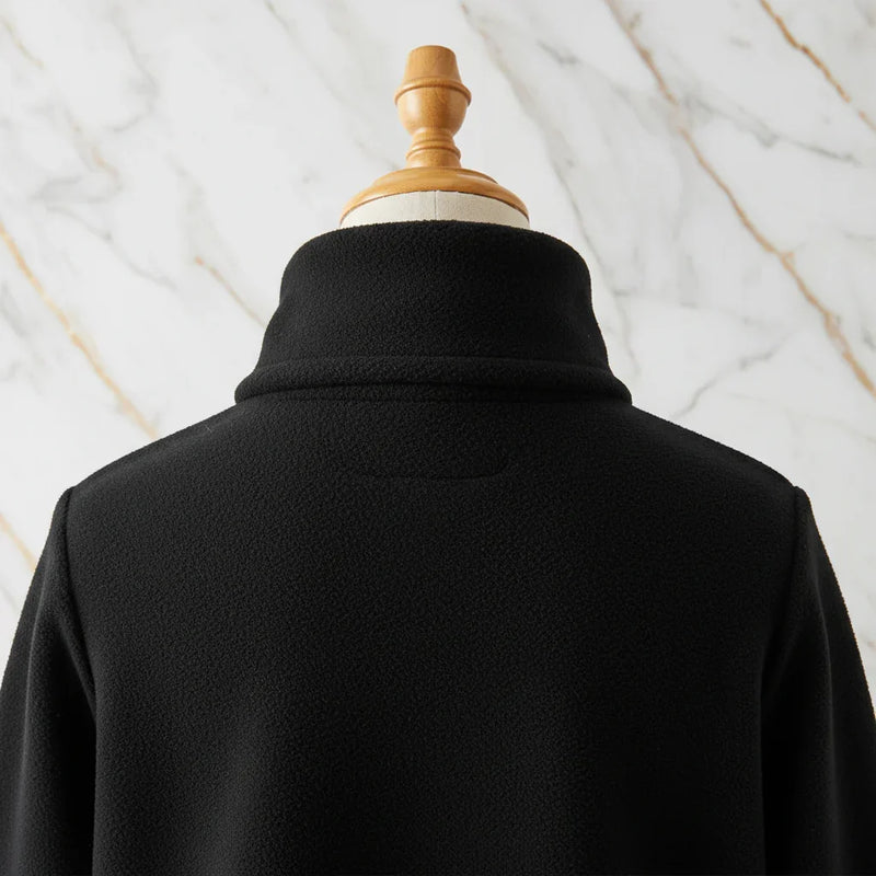 Close-Up Back Collar