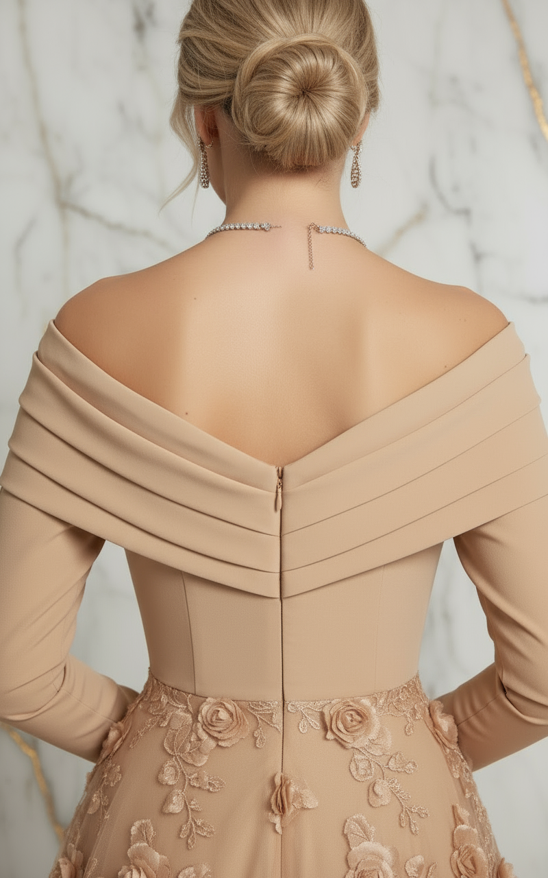 Close-up back zipper detail - Beige gown