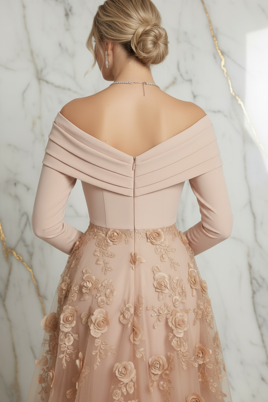 Close-up back zipper detail - Pink gown