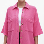 Close-up Collar & Buttons