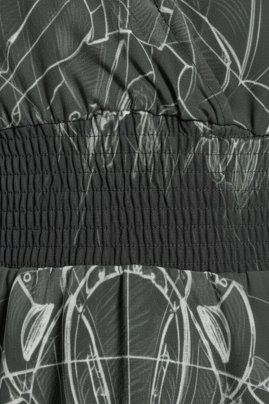 Close-Up Elastic Waist