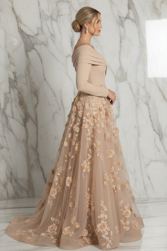 Close-up side silhouette - Beige gown
