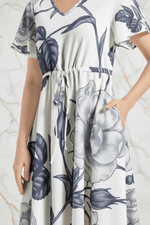 Close-up Waist Detail