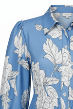 Collar & Buttons Detail