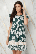 Dark Green Dress - Dreamy Close-up