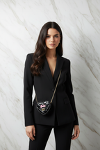 Elegant woman front pose - Black heart bag