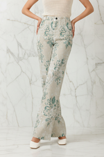 Feminine Crossed Pose
