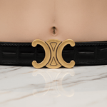 Front Buckle Extreme Close-up