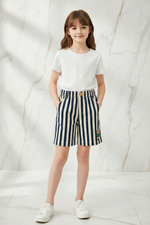 Girl model - front