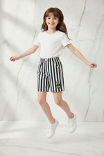 Girl model - jumping
