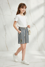 Girl model - three quarter front
