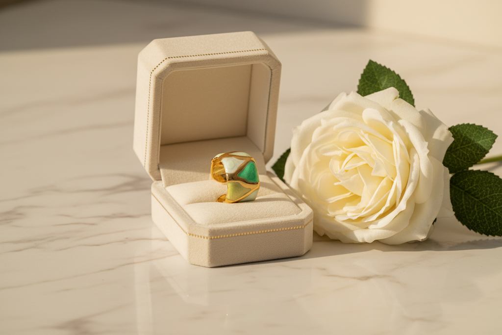 Green Ring Box 45 Angle