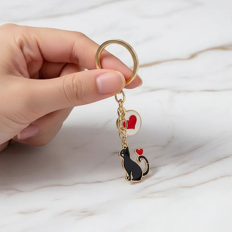 Keychain in feminine pose