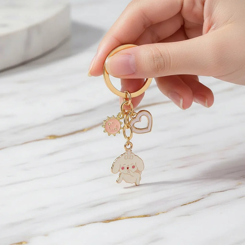 Keychain in feminine pose