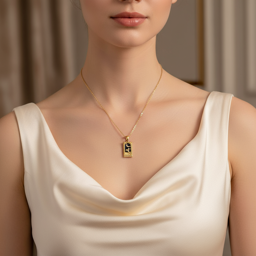Luxury Tarot Card Pendant Close-up