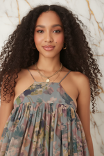 Neckline Detail