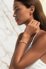 Pearl Bracelet Profile