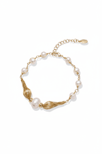 Pearl & Gold Bracelet - Vertical