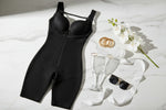 Shapewear بأسلوب editorial مع أوركيد