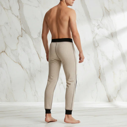 Three-quarter back dynamic pose