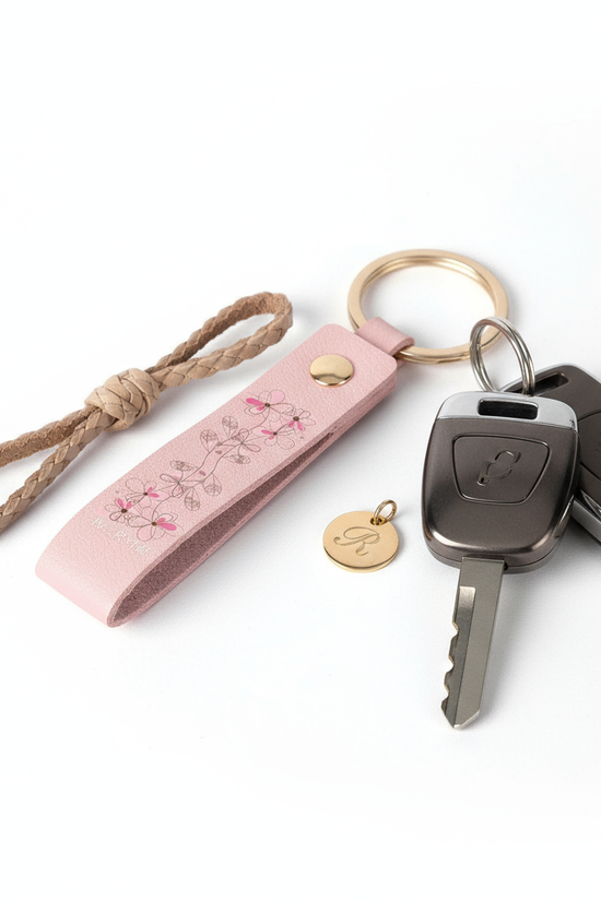 Three-quarter view with car keys