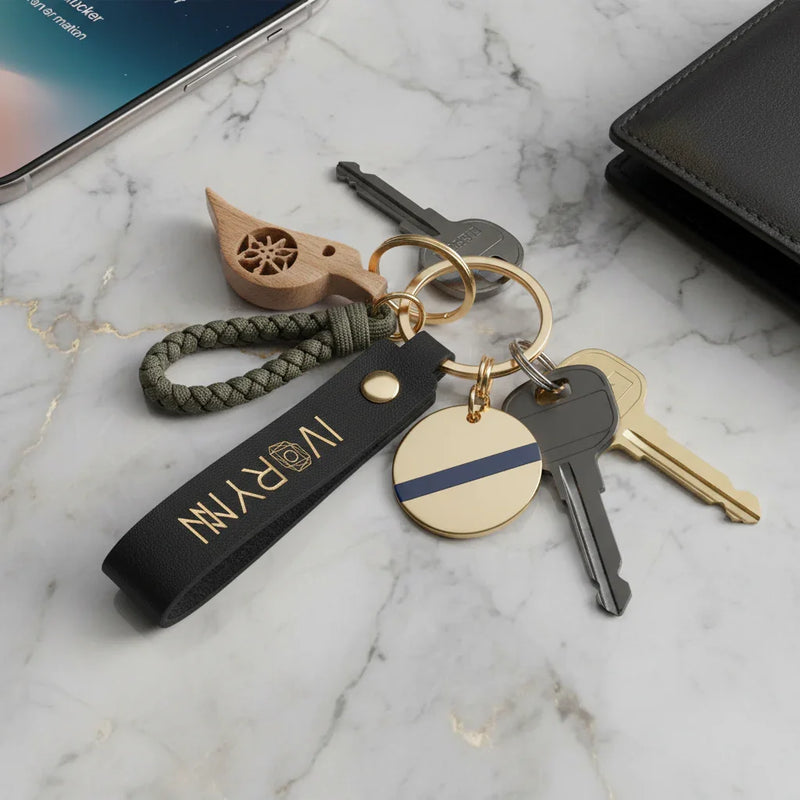 Three-quarter view with key set