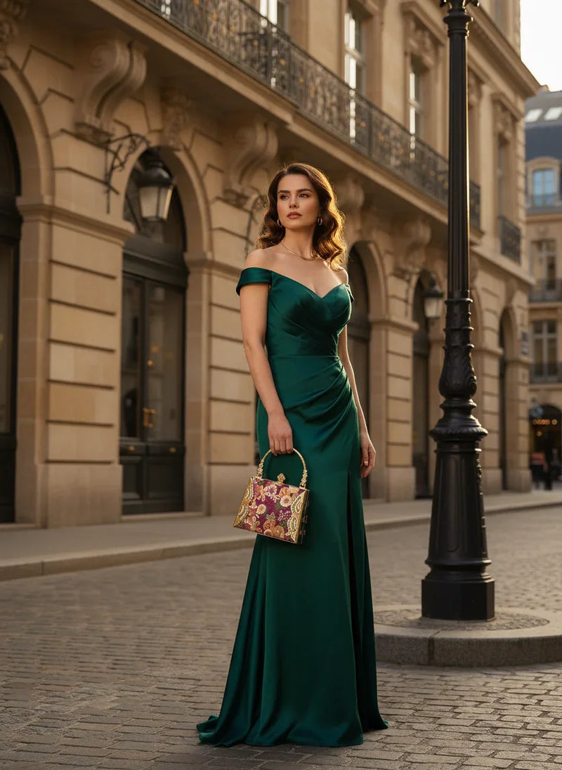 Vintage Street Lamp - Upscale District