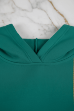 Yoke Seam & Horizontal Band